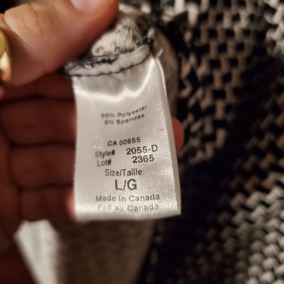 Black and white short sleeve skater dress - Picture 5 of 6